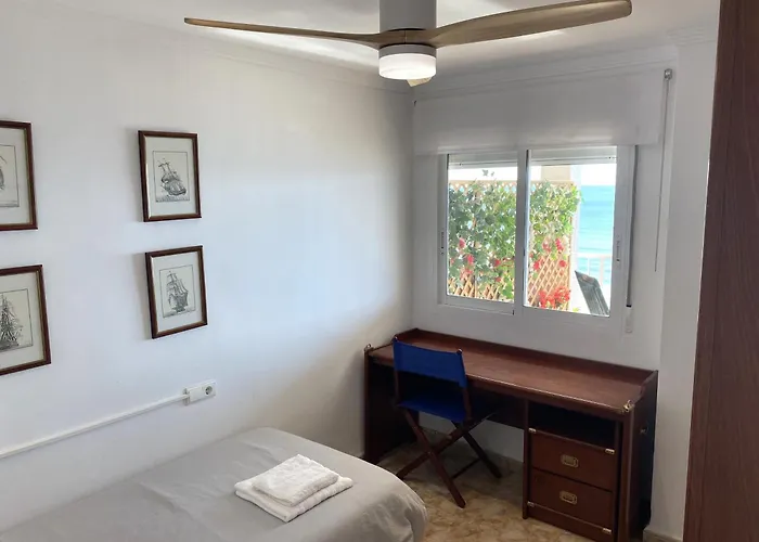 Beachfront And Renovated Cullera
